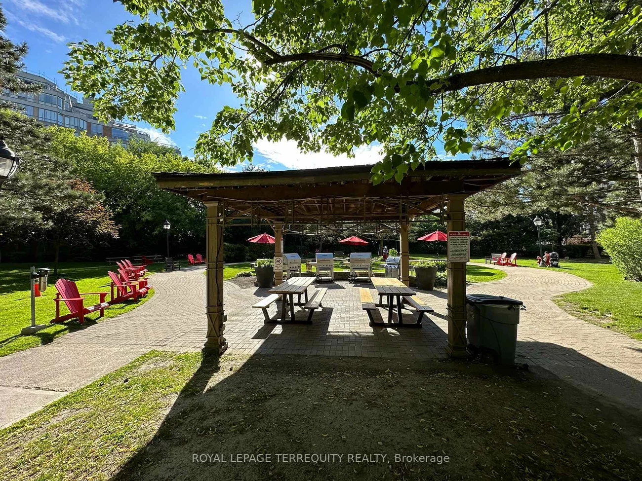 22, Southport, High Park-Swansea, Toronto