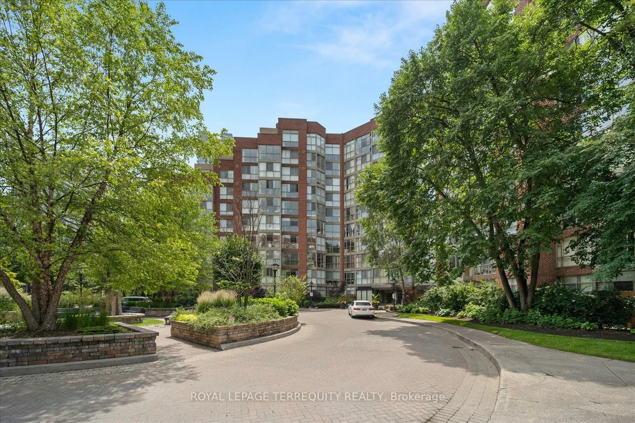 22, Southport, High Park-Swansea, Toronto