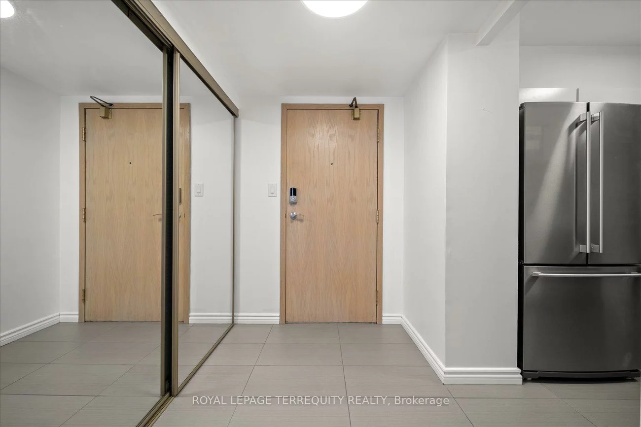 22, Southport, High Park-Swansea, Toronto
