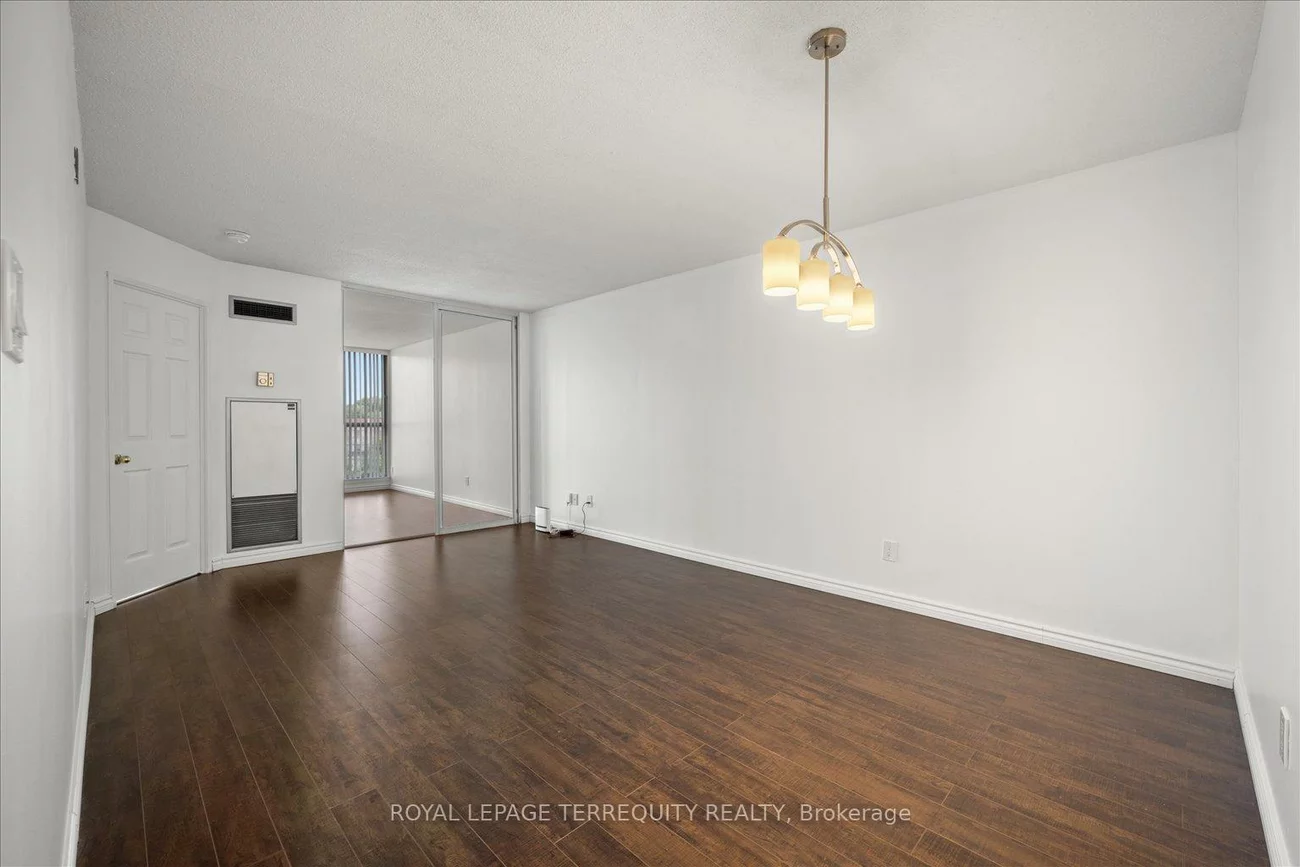 22, Southport, High Park-Swansea, Toronto