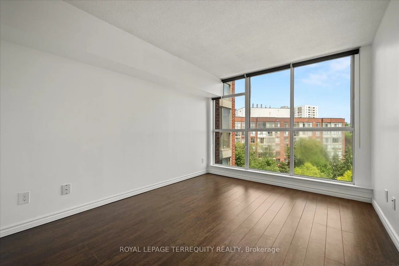 22, Southport, High Park-Swansea, Toronto