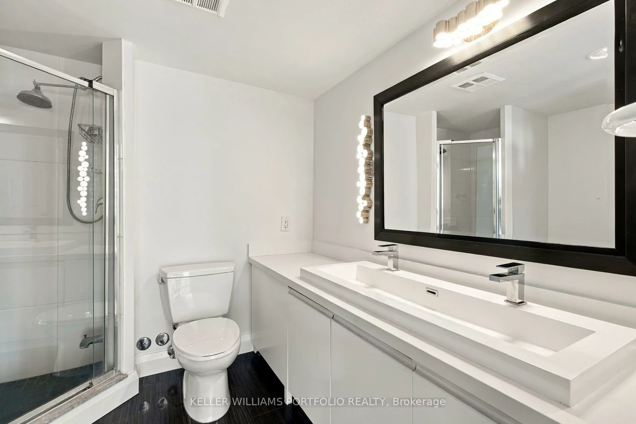 22, Southport, High Park-Swansea, Toronto