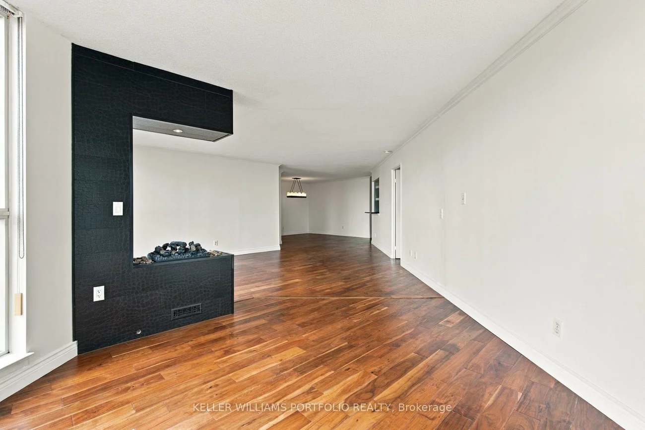 22, Southport, High Park-Swansea, Toronto