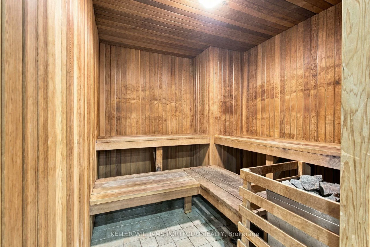 22, Southport, High Park-Swansea, Toronto