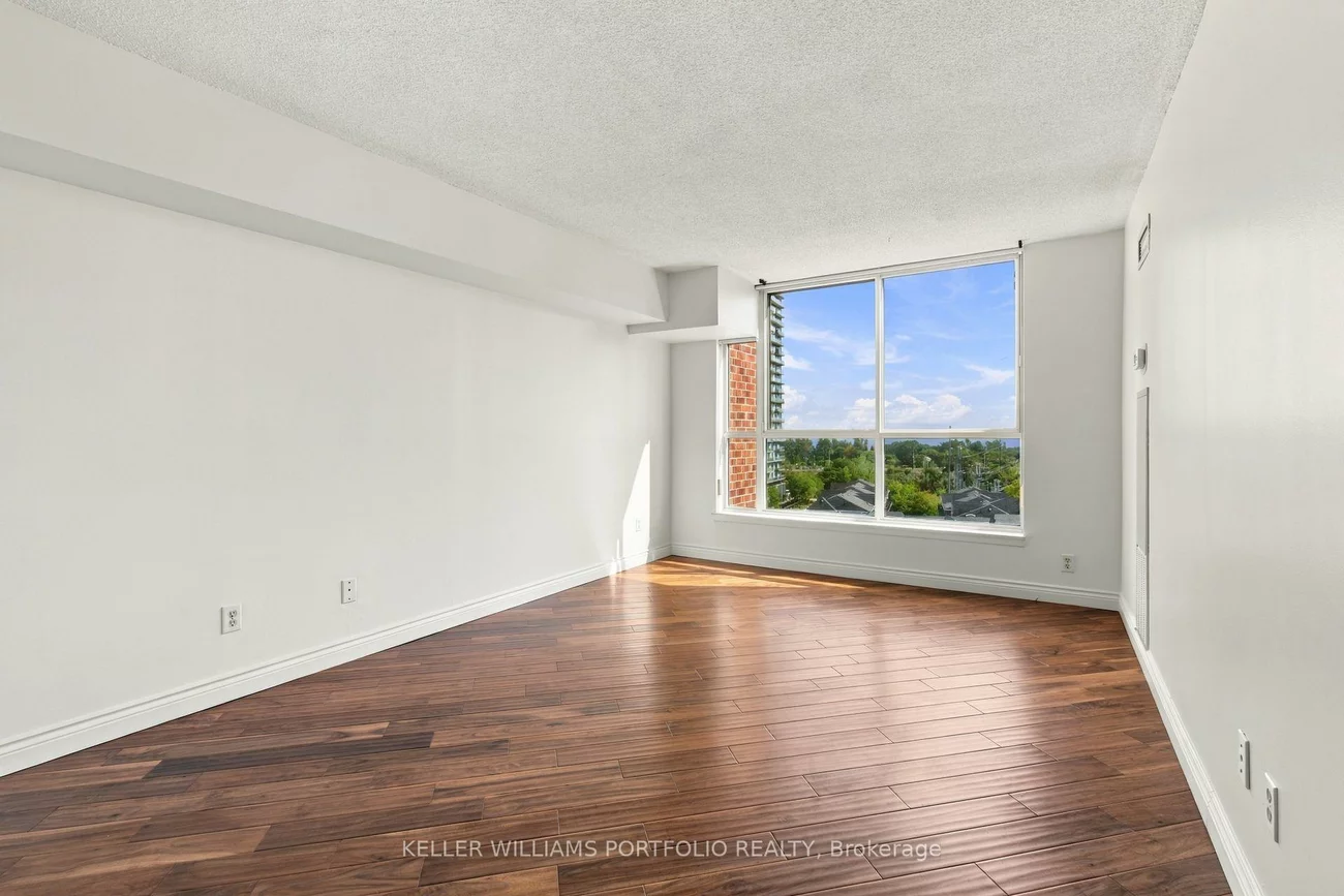 22, Southport, High Park-Swansea, Toronto