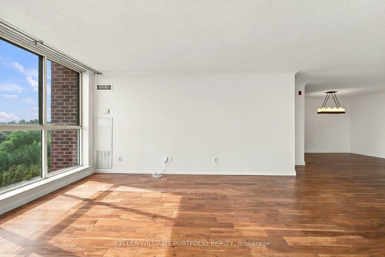 22, Southport, High Park-Swansea, Toronto
