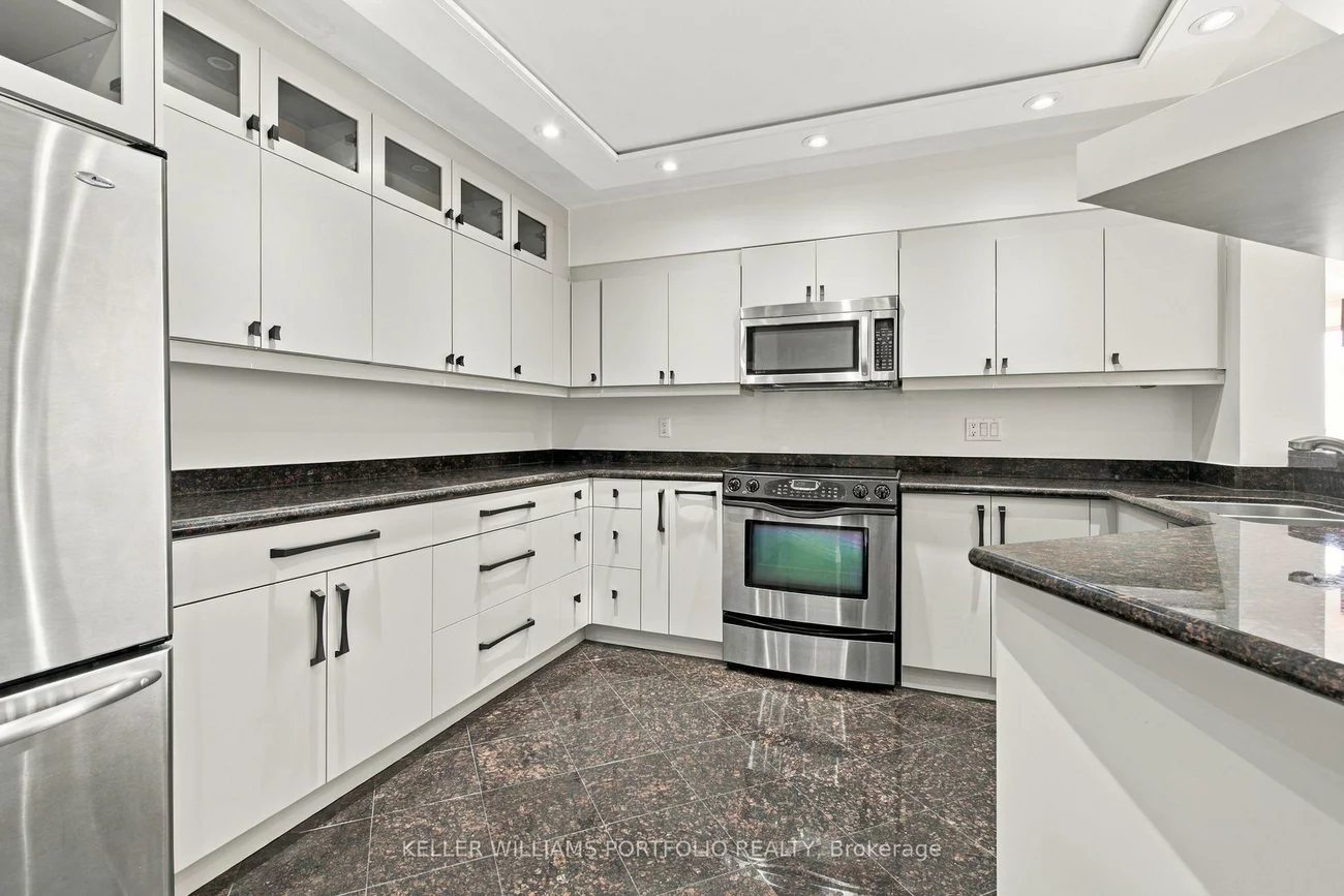 22, Southport, High Park-Swansea, Toronto