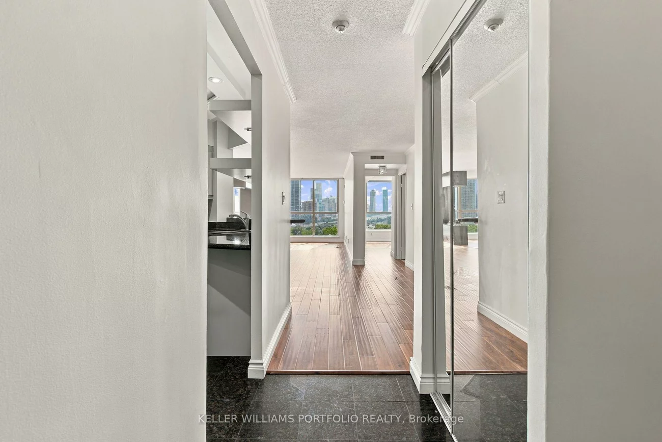 22, Southport, High Park-Swansea, Toronto