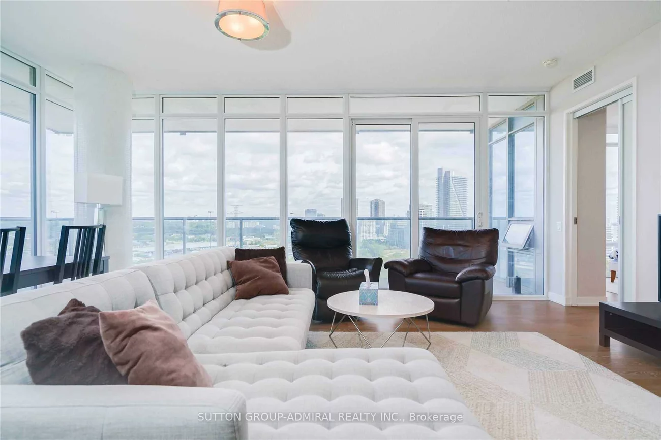 90, Park Lawn, Mimico, Toronto