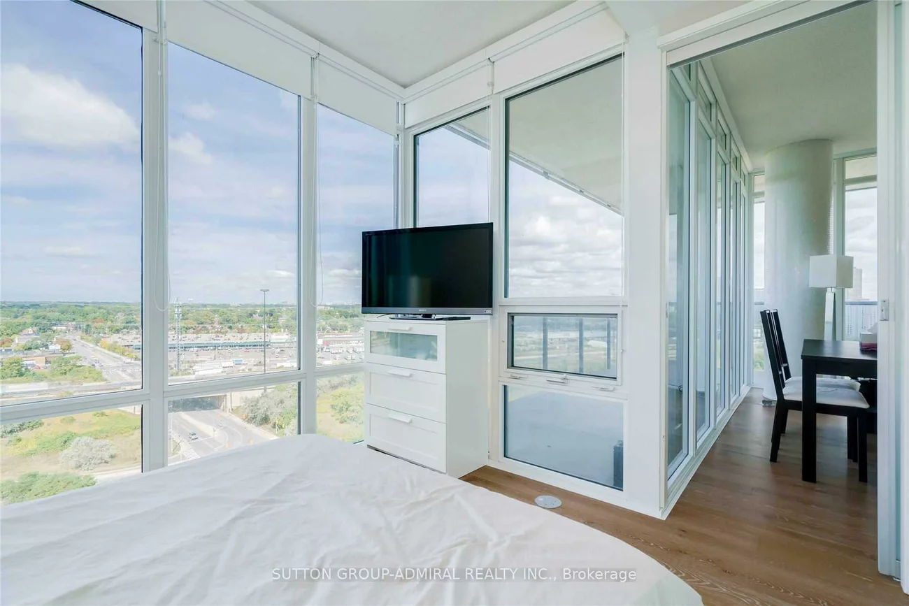 90, Park Lawn, Mimico, Toronto