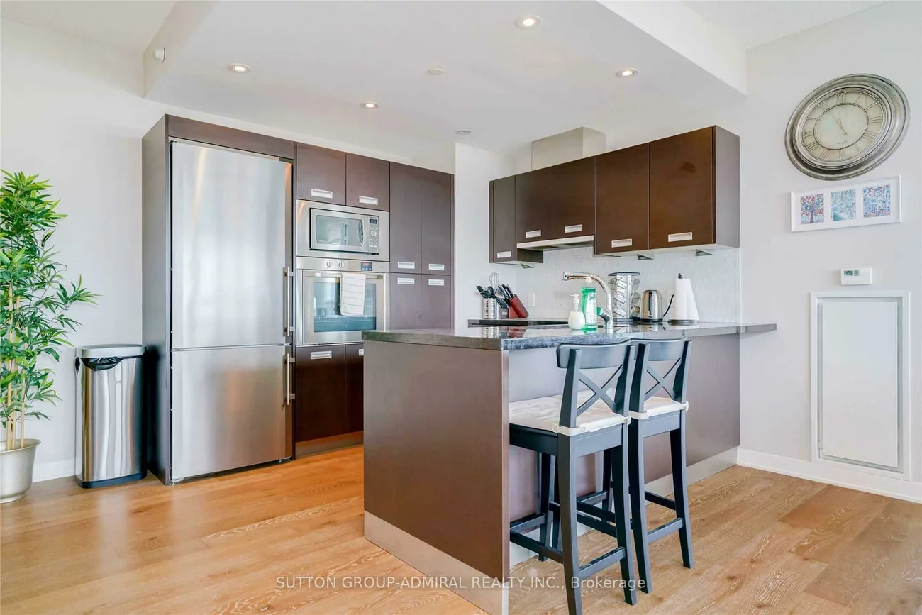 90, Park Lawn, Mimico, Toronto