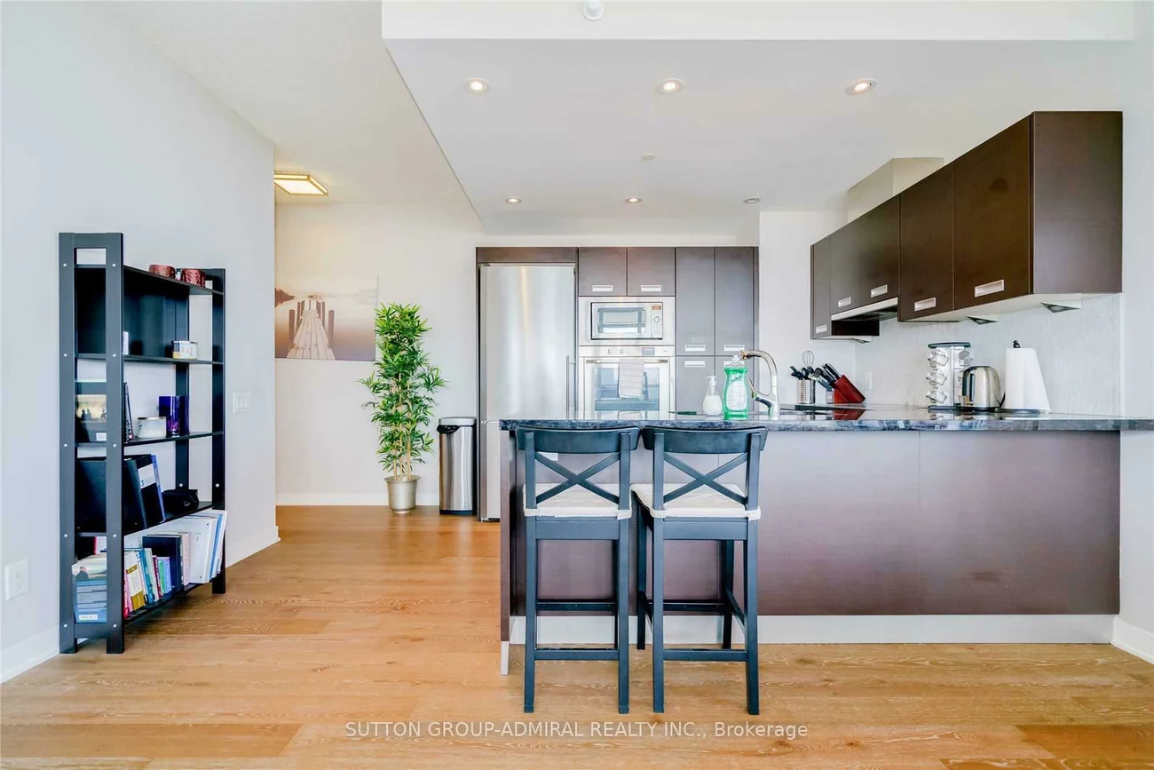 90, Park Lawn, Mimico, Toronto