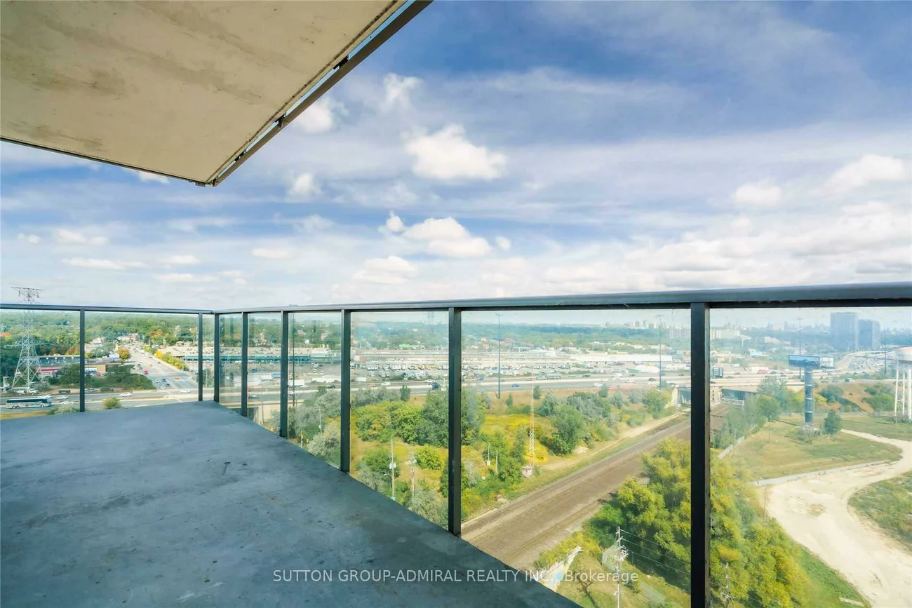 90, Park Lawn, Mimico, Toronto