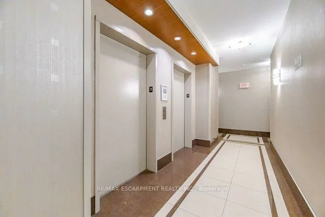 58, MARINE PARADE, Mimico, Toronto