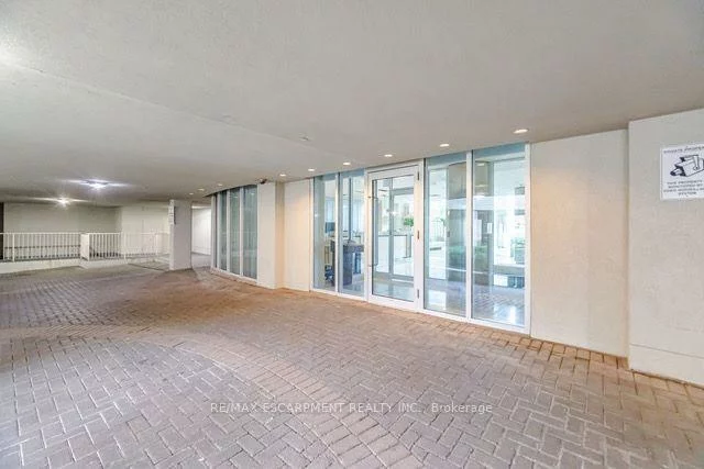 58, MARINE PARADE, Mimico, Toronto
