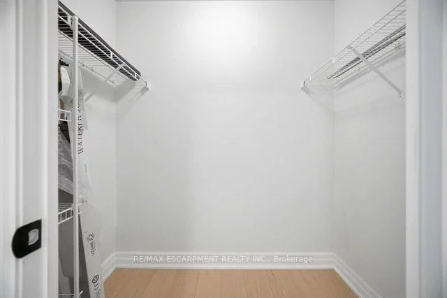 58, MARINE PARADE, Mimico, Toronto