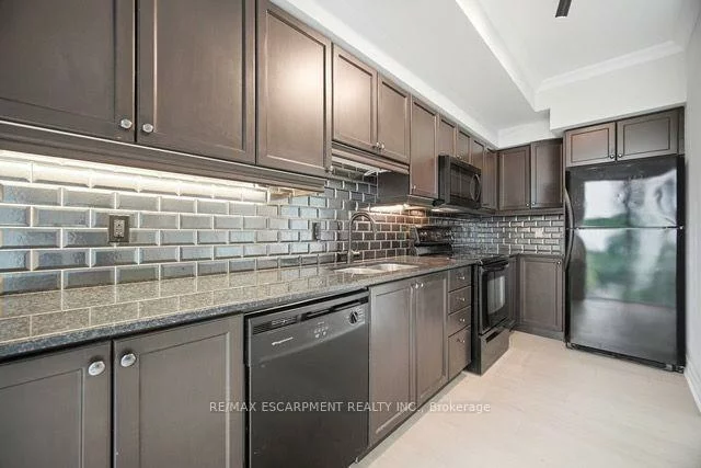 58, MARINE PARADE, Mimico, Toronto