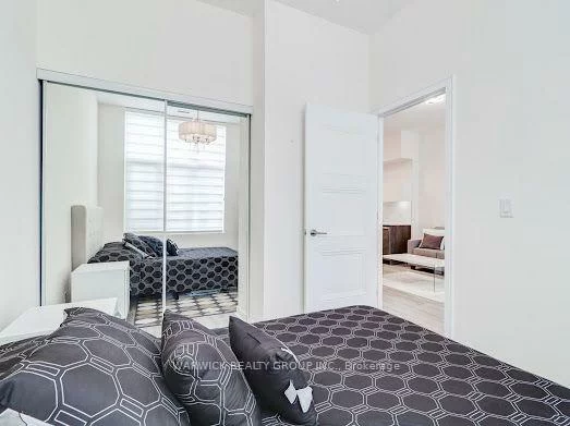 1, Neighbourhood, Stonegate-Queensway, Toronto