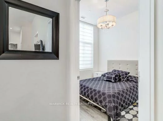 1, Neighbourhood, Stonegate-Queensway, Toronto