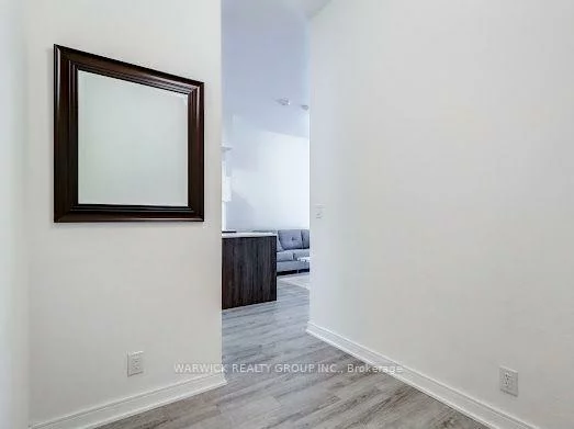1, Neighbourhood, Stonegate-Queensway, Toronto