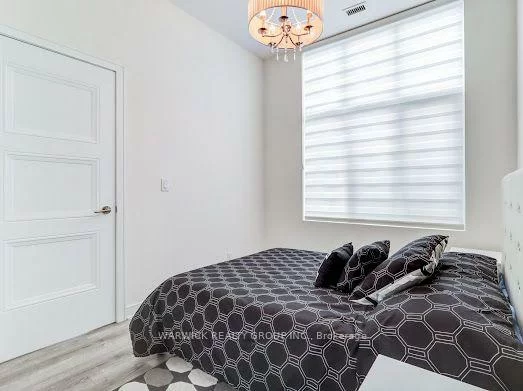 1, Neighbourhood, Stonegate-Queensway, Toronto