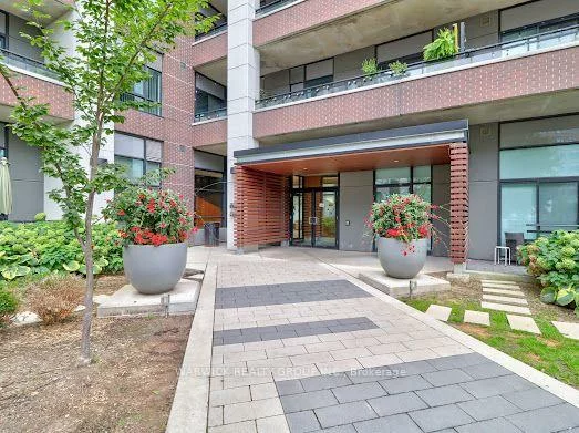1, Neighbourhood, Stonegate-Queensway, Toronto