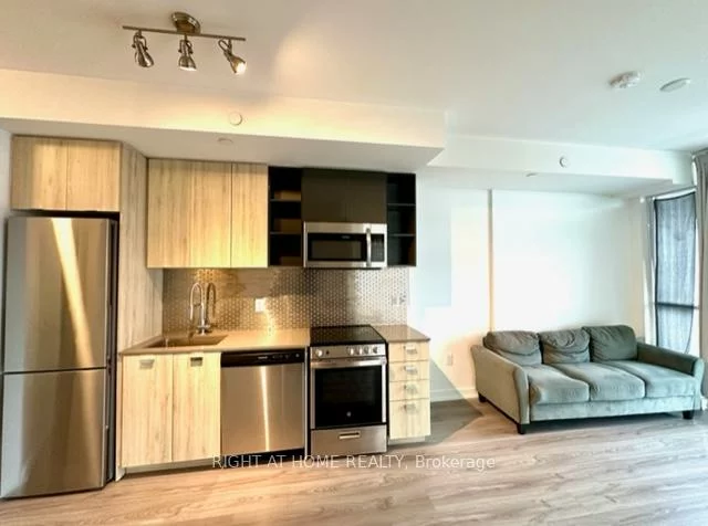 10, De Boers, York University Heights, Toronto