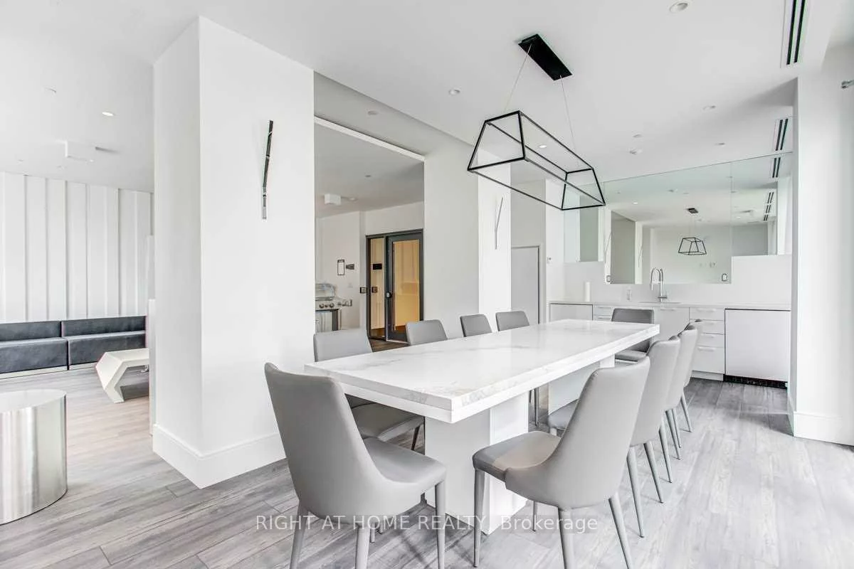 10, De Boers, York University Heights, Toronto