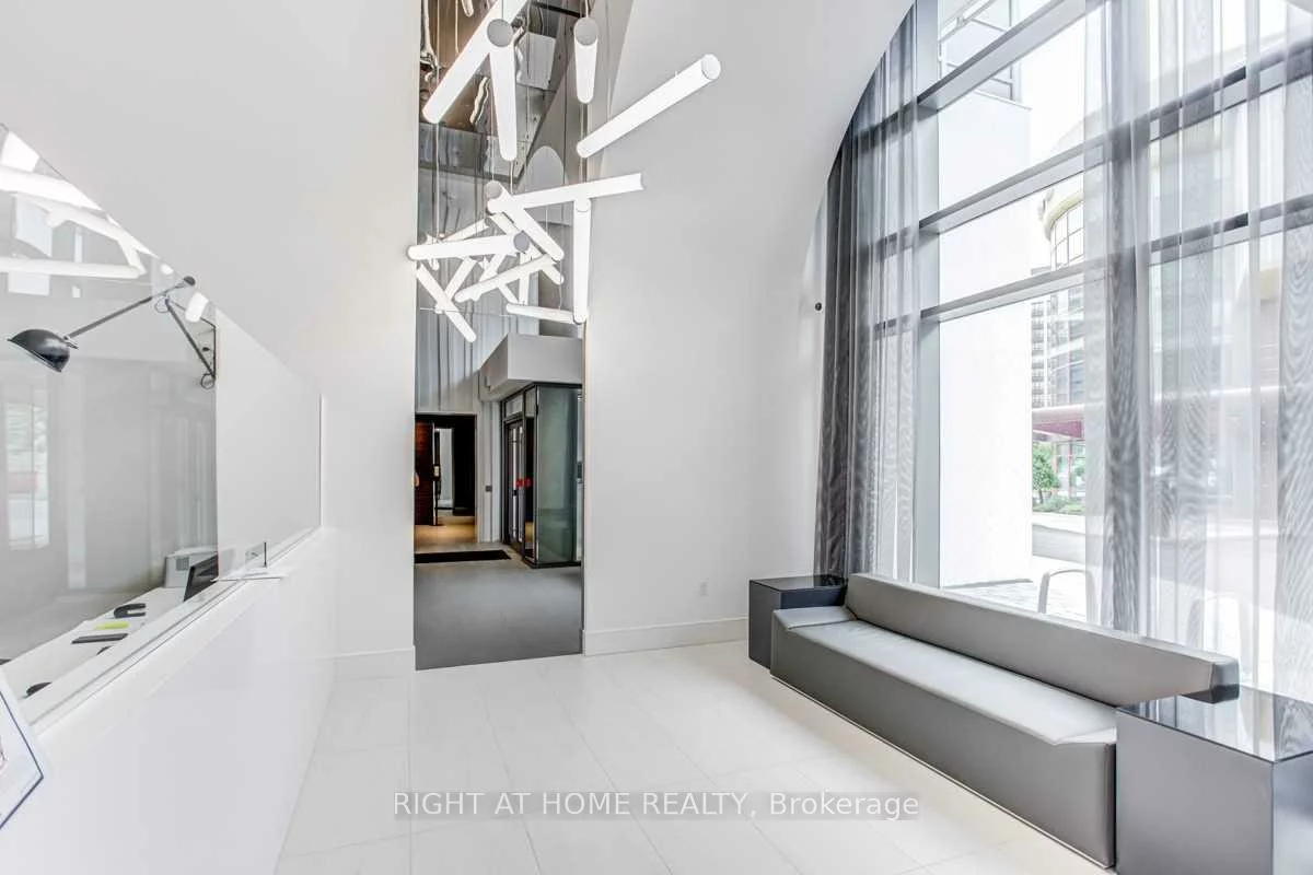 10, De Boers, York University Heights, Toronto