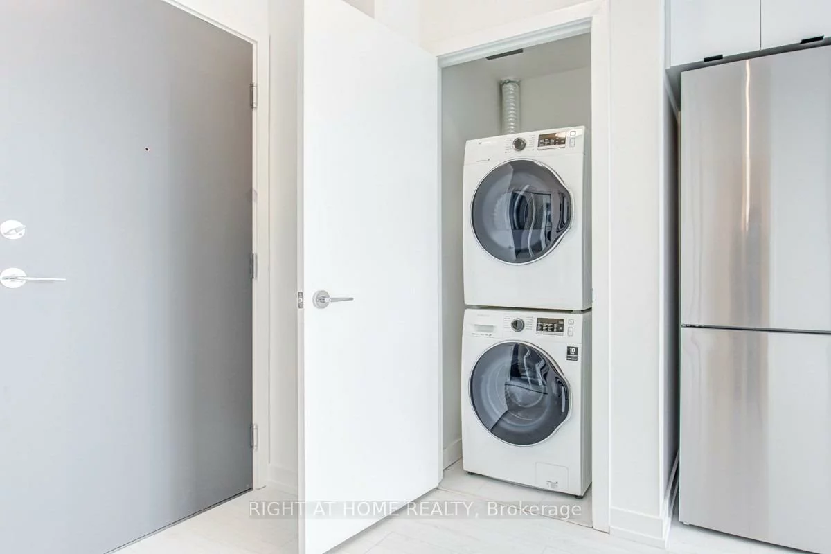 10, De Boers, York University Heights, Toronto