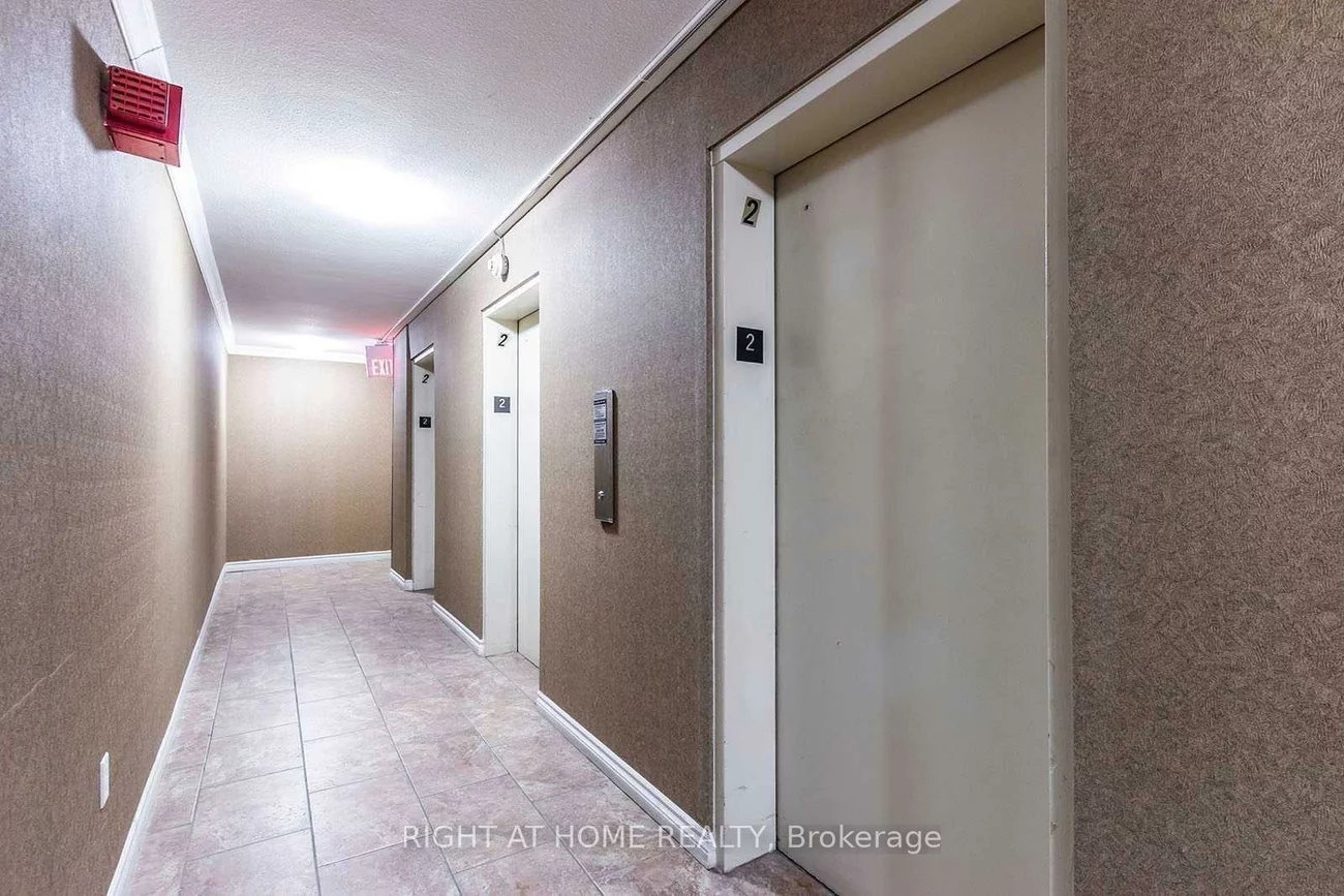 235, Grandravine, Glenfield-Jane Heights, Toronto