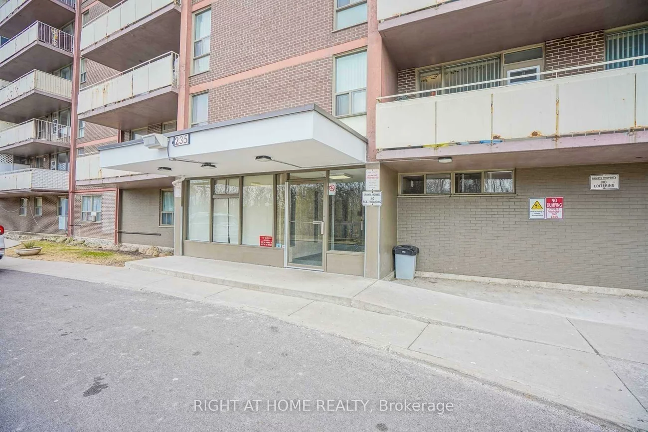 235, Grandravine, Glenfield-Jane Heights, Toronto