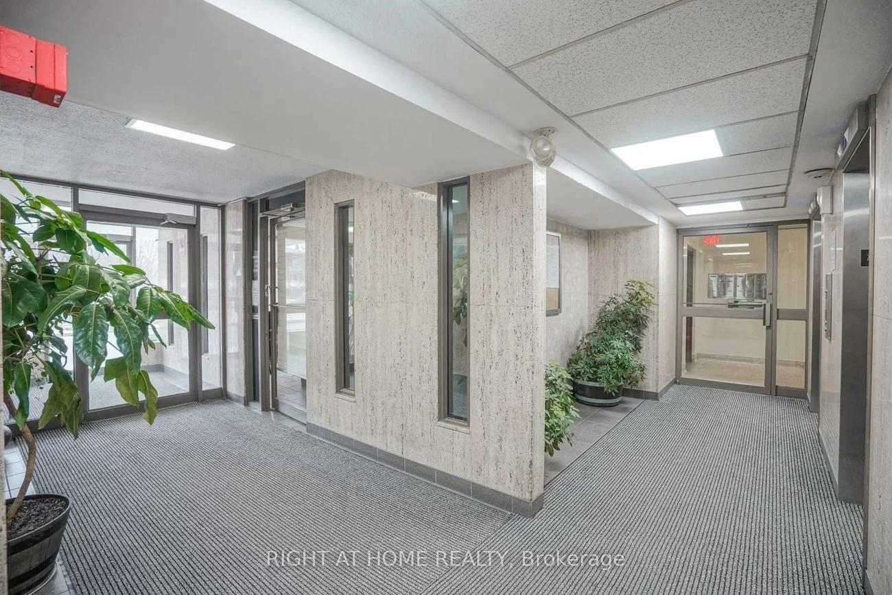 235, Grandravine, Glenfield-Jane Heights, Toronto