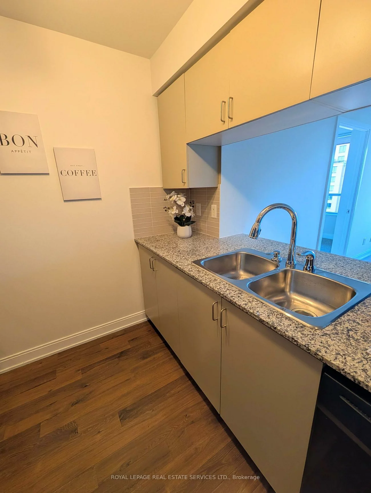 25, Viking, Islington-City Centre West, Toronto
