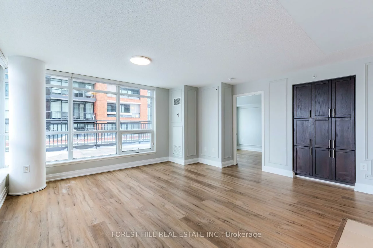 830, Lawrence, Yorkdale-Glen Park, Toronto
