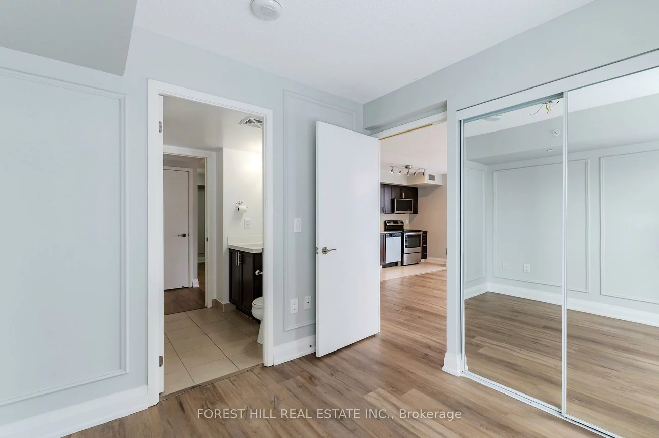 830, Lawrence, Yorkdale-Glen Park, Toronto