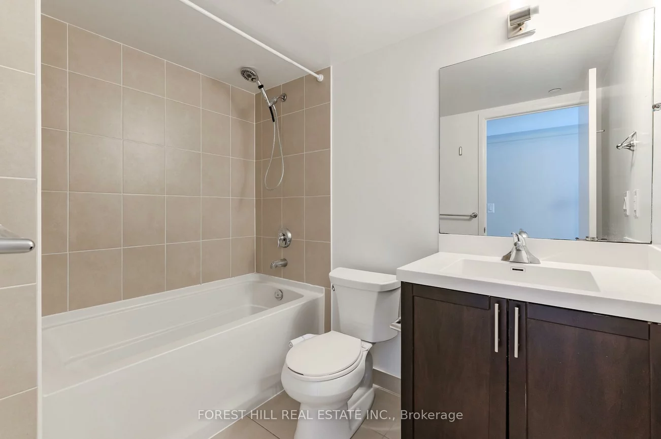 830, Lawrence, Yorkdale-Glen Park, Toronto