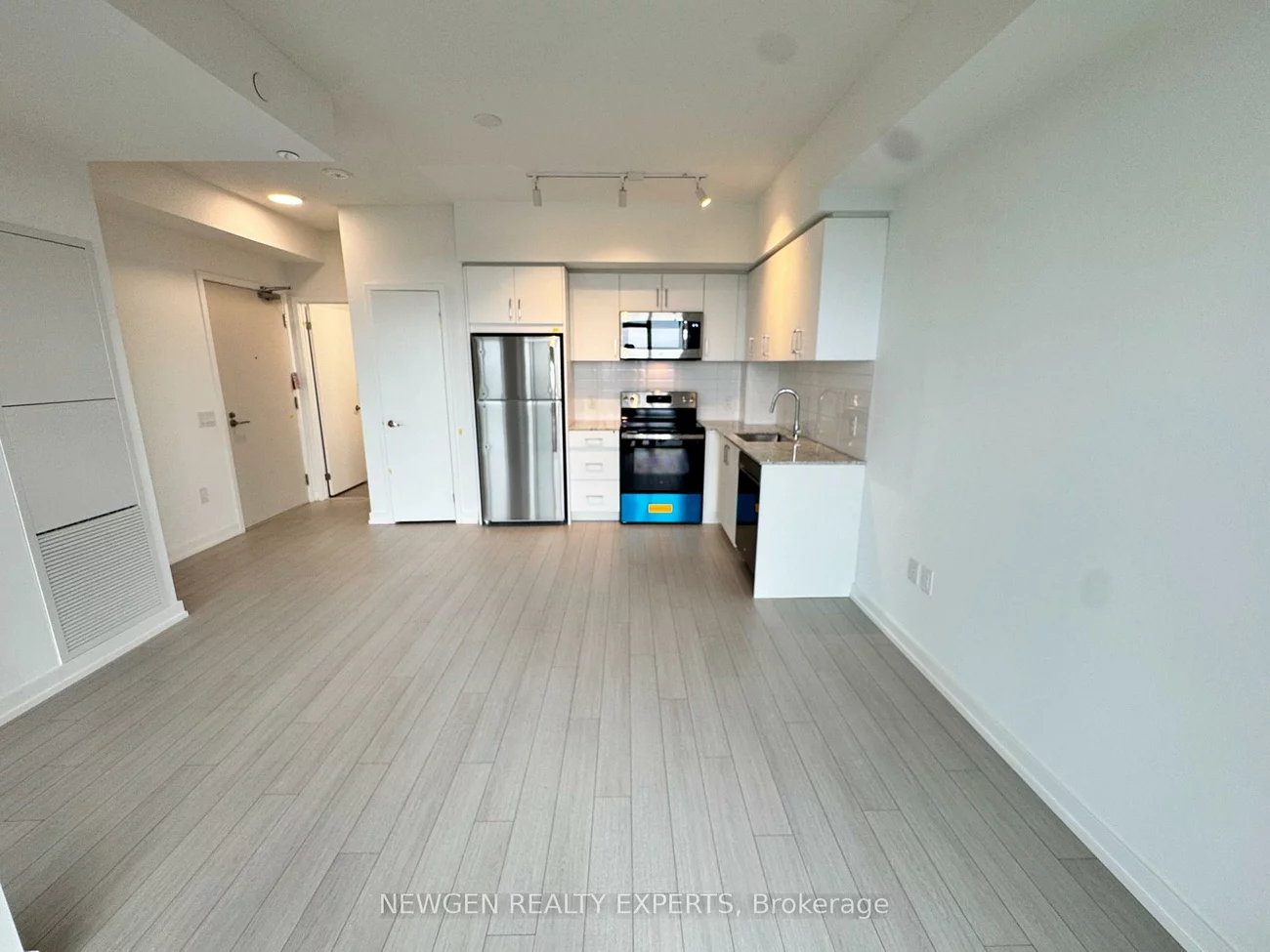 4010, Eglinton, Humber Heights, Toronto