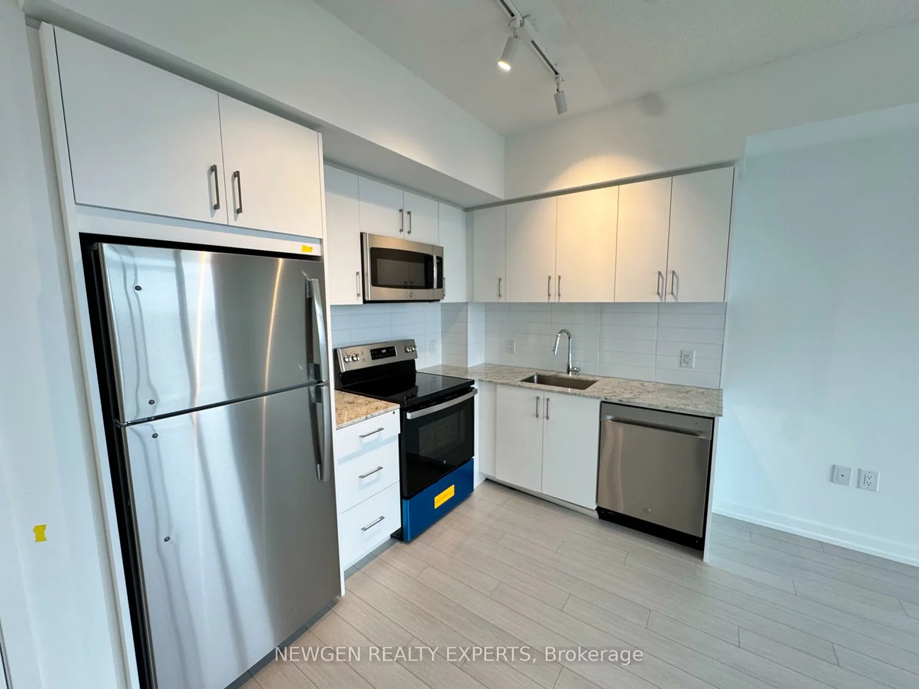4010, Eglinton, Humber Heights, Toronto