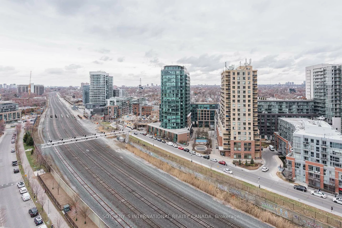 38, Joe Shuster, Niagara, Toronto