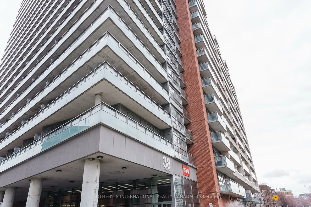 38, Joe Shuster, Niagara, Toronto