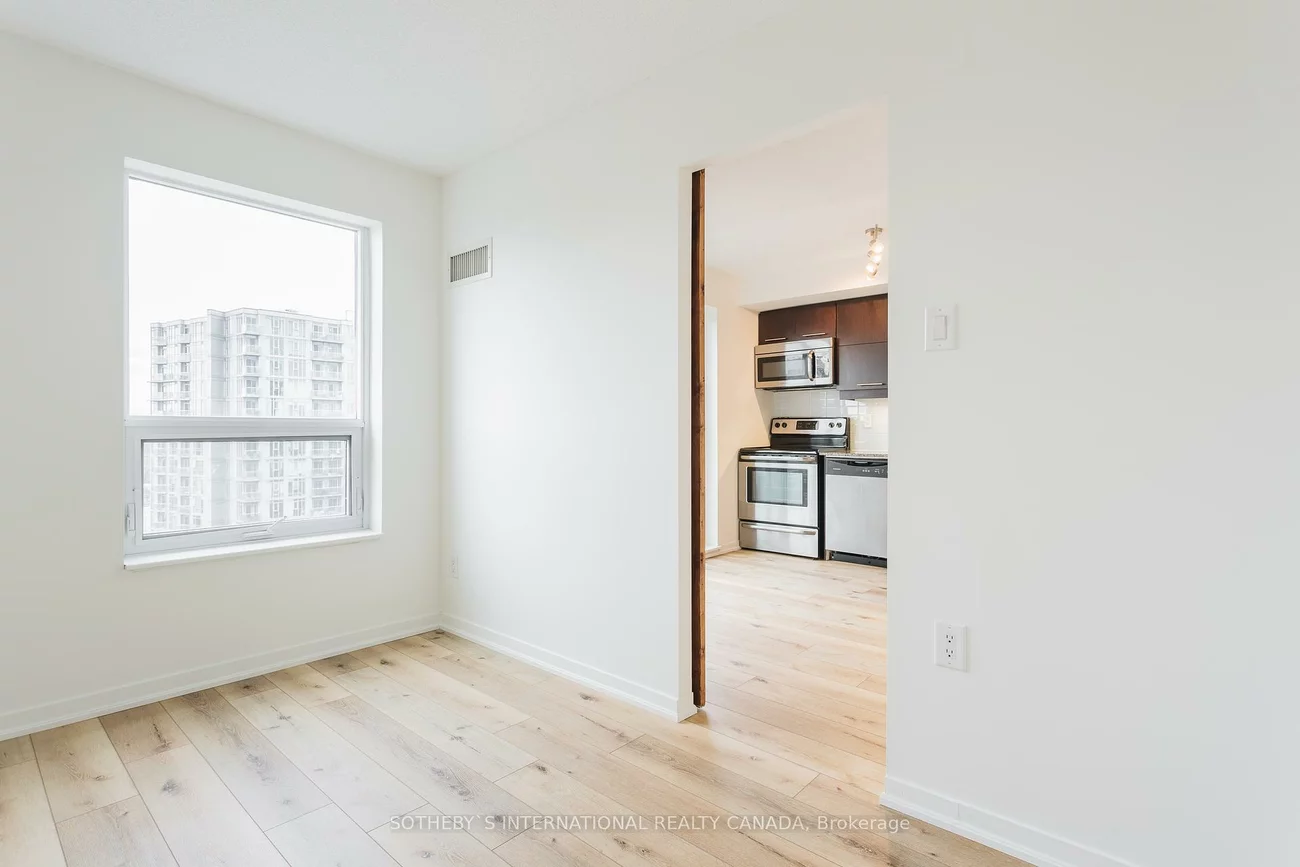 38, Joe Shuster, Niagara, Toronto