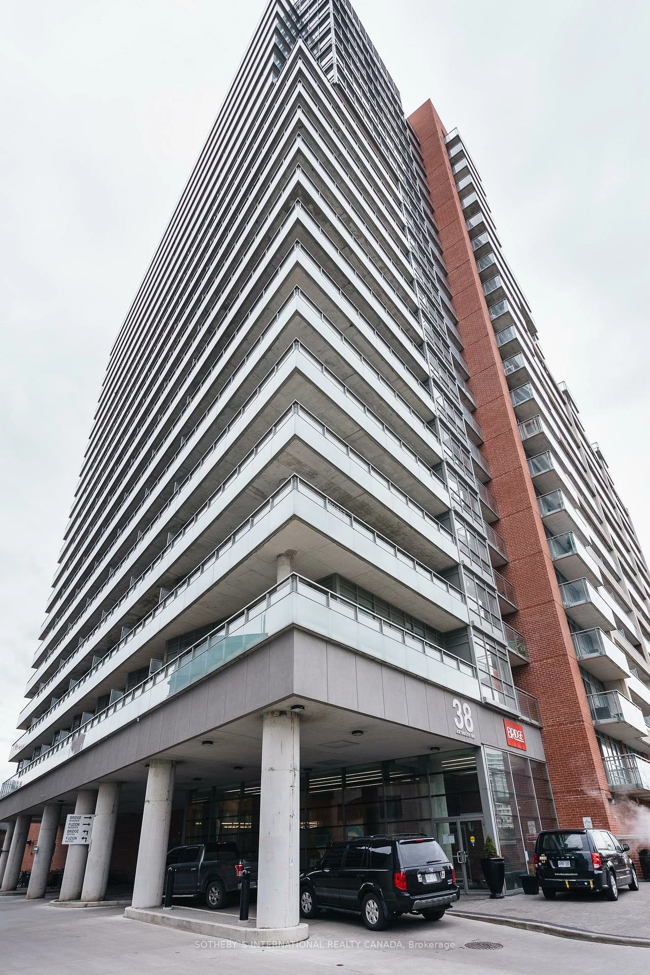 38, Joe Shuster, Niagara, Toronto