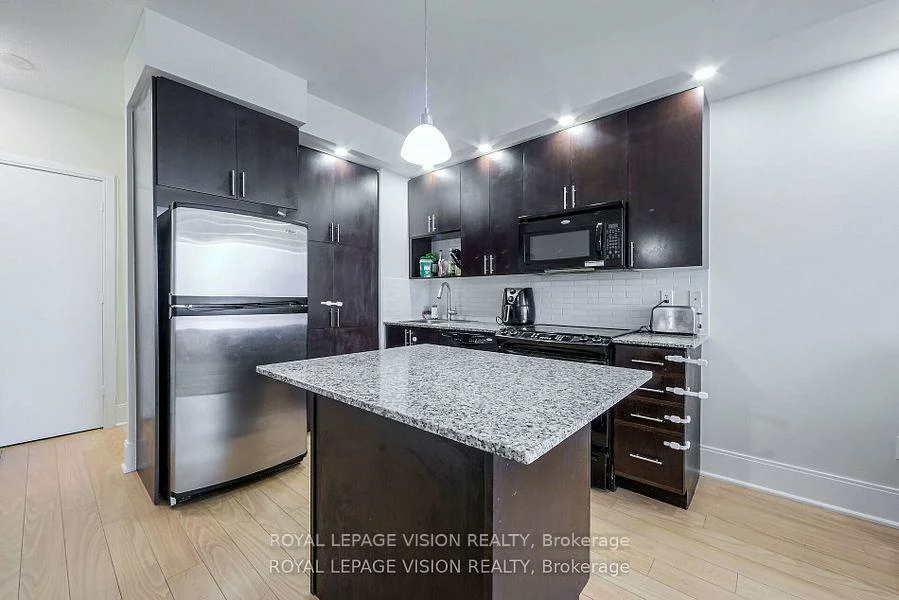 181, Wynford, Banbury-Don Mills, Toronto