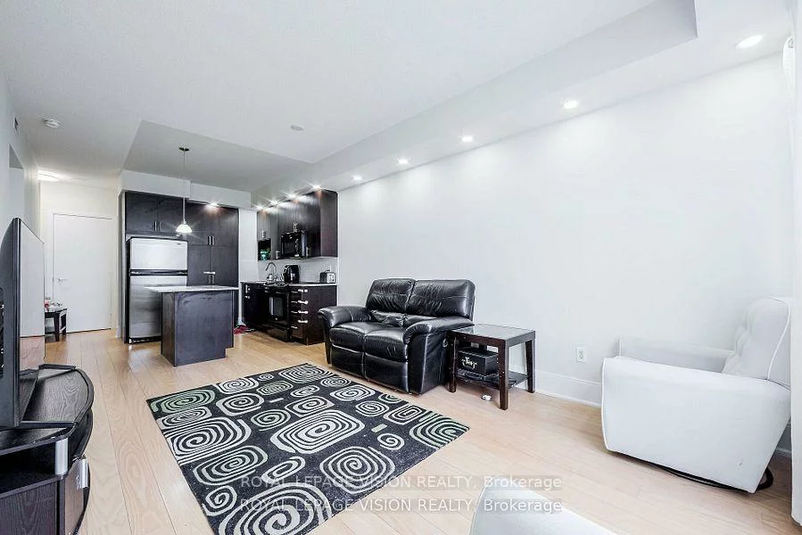 181, Wynford, Banbury-Don Mills, Toronto