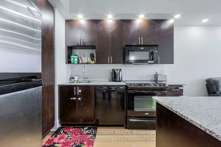 181, Wynford, Banbury-Don Mills, Toronto