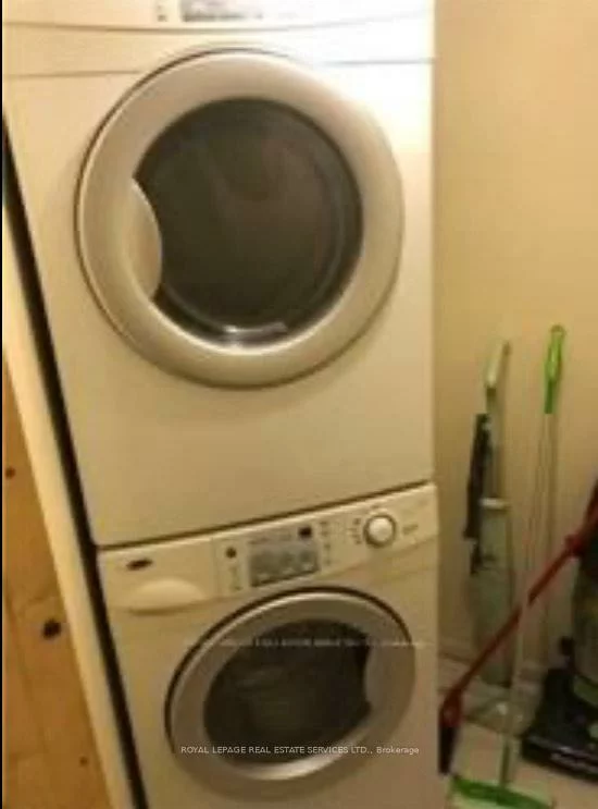 717, Bay, Bay Street Corridor, Toronto