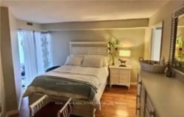 717, Bay, Bay Street Corridor, Toronto