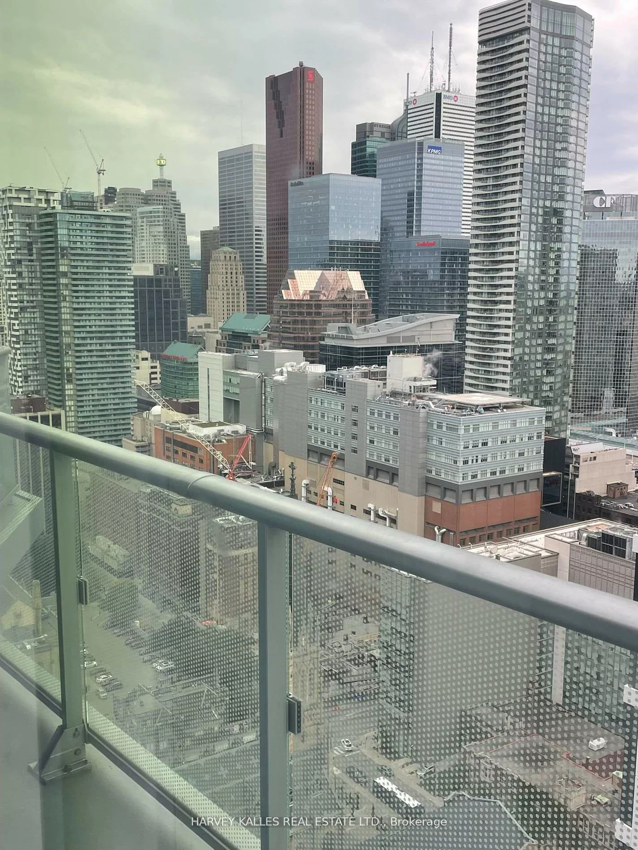 100, Dalhousie, Waterfront Communities C8, Toronto