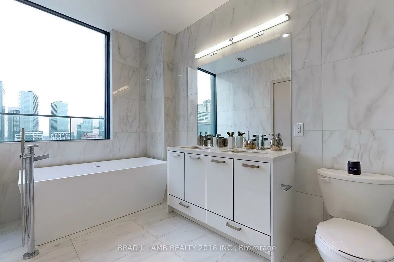 458, Richmond, Waterfront Communities C1, Toronto